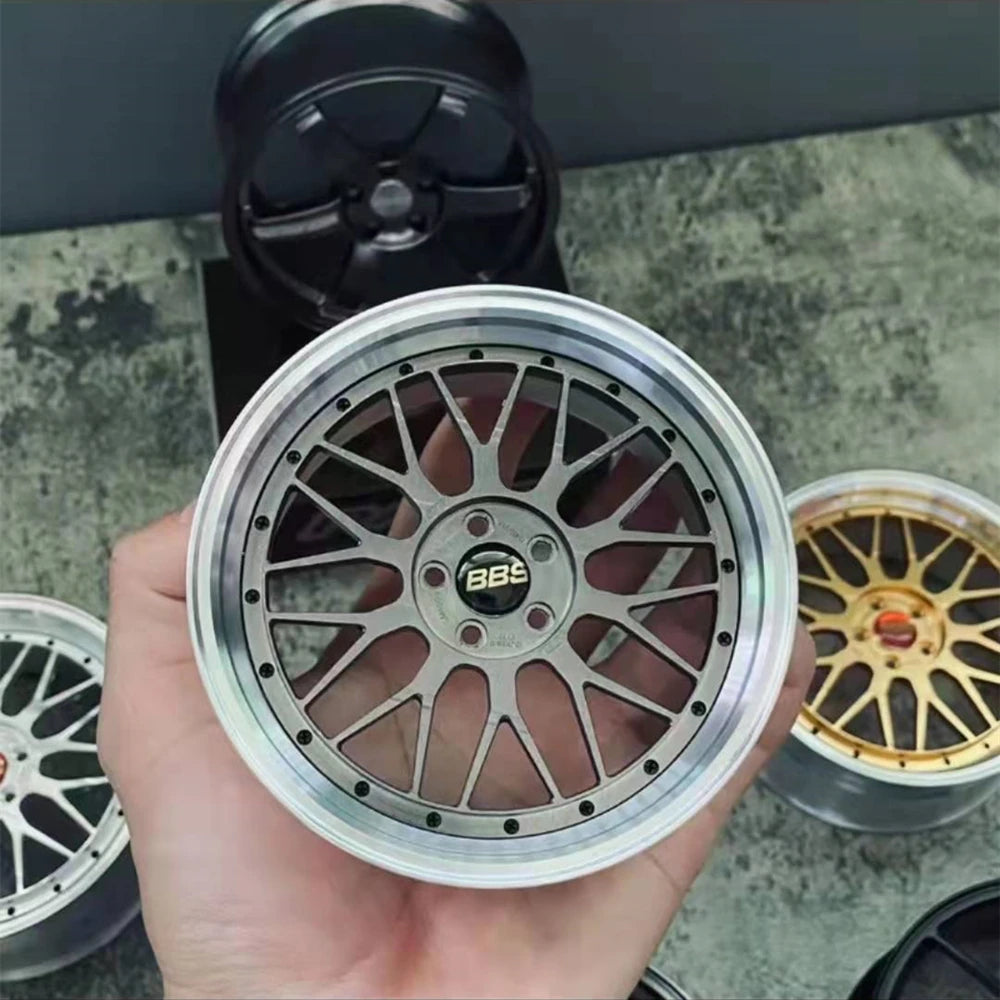 1:5 Scale Forged Wheel Model Set – Mini Alloy Rim Collectible with Display Stand